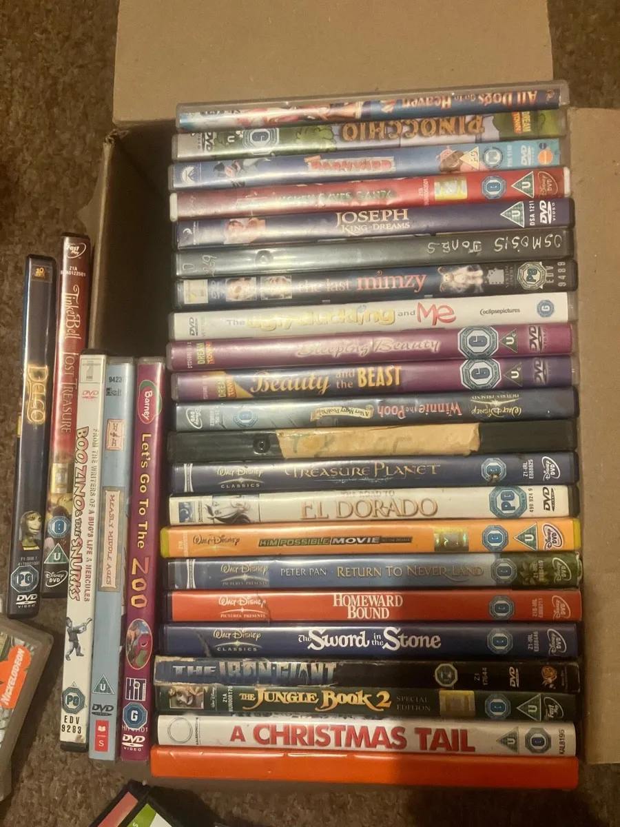 DVD’s games and two cases - Image 2