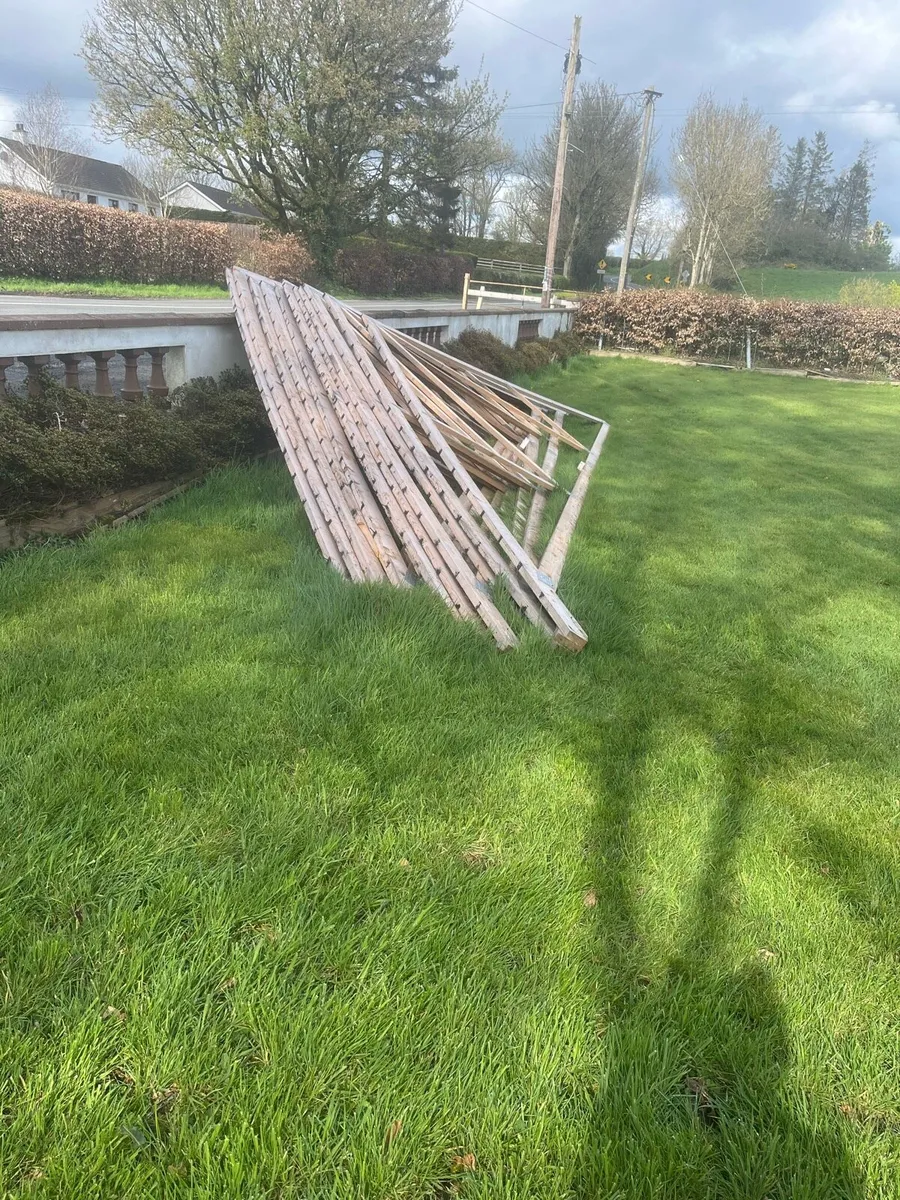 Roof trusses - Image 2