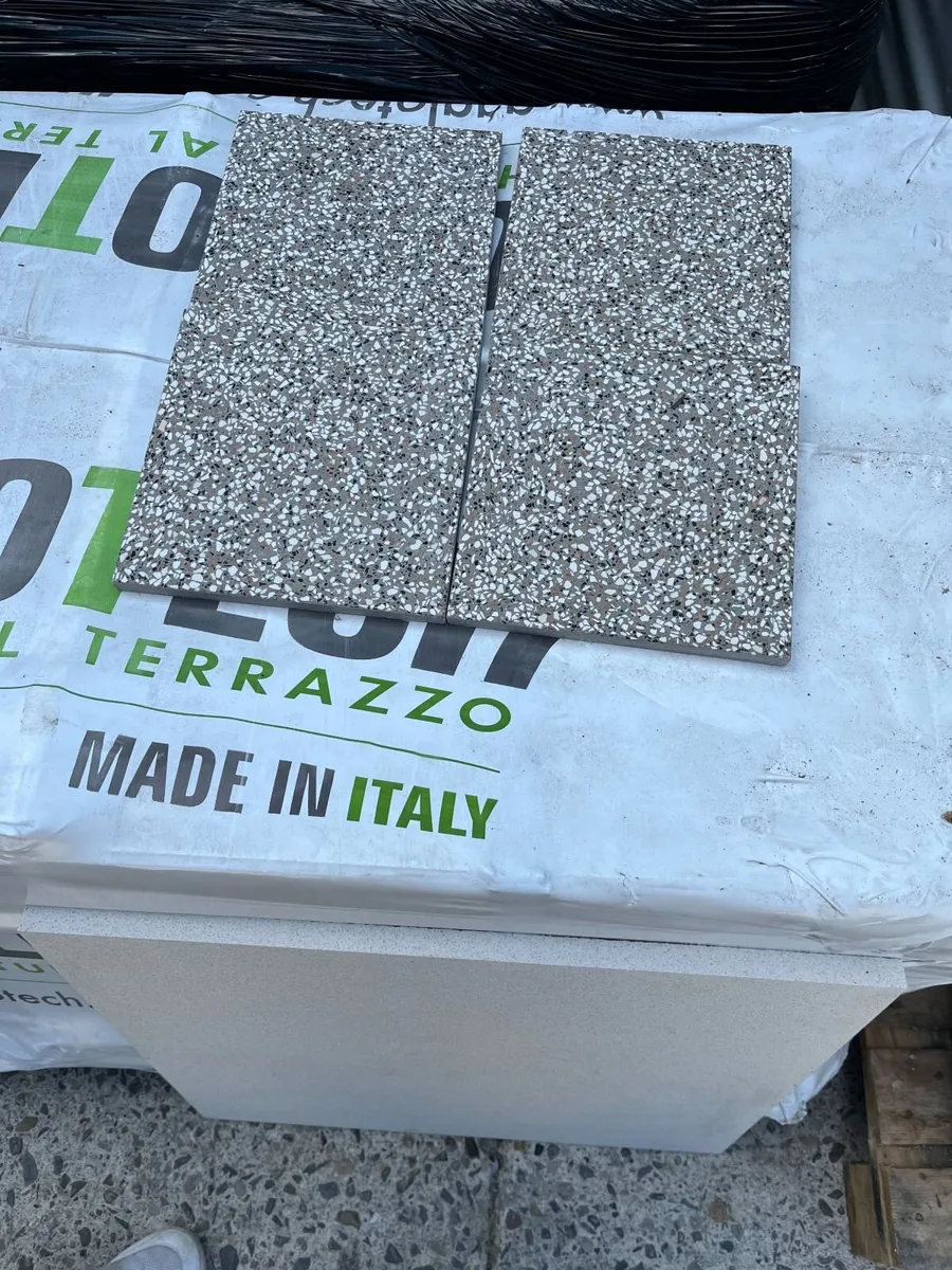 Tiles, Carpet Tile & Vinyl - Image 2