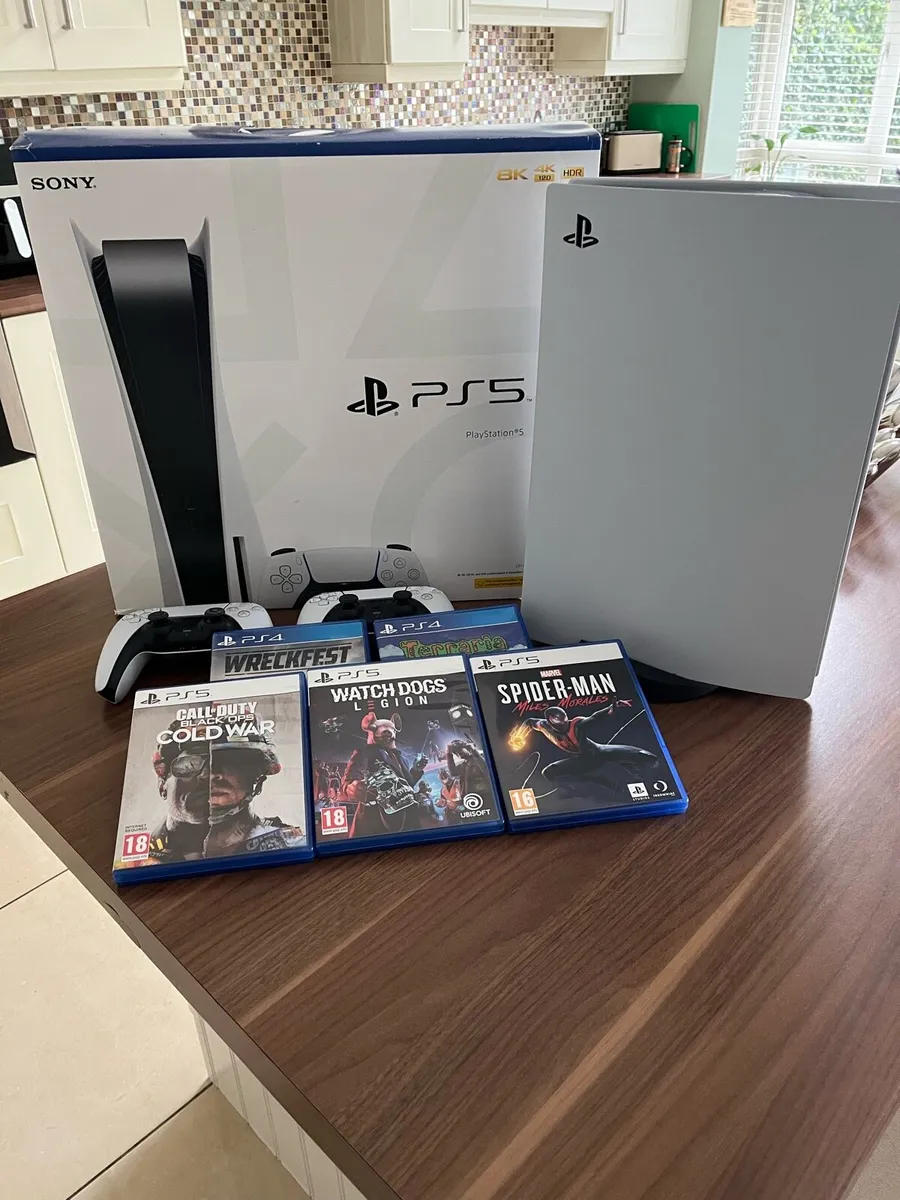 PlayStation 5 - Image 2