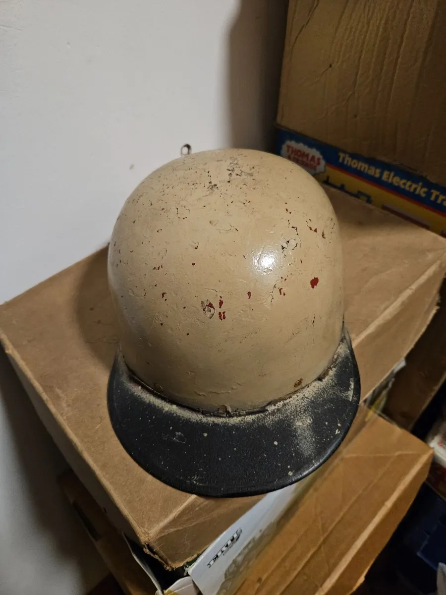 Vintage Motorbike Motor Racing Helmet - Image 1