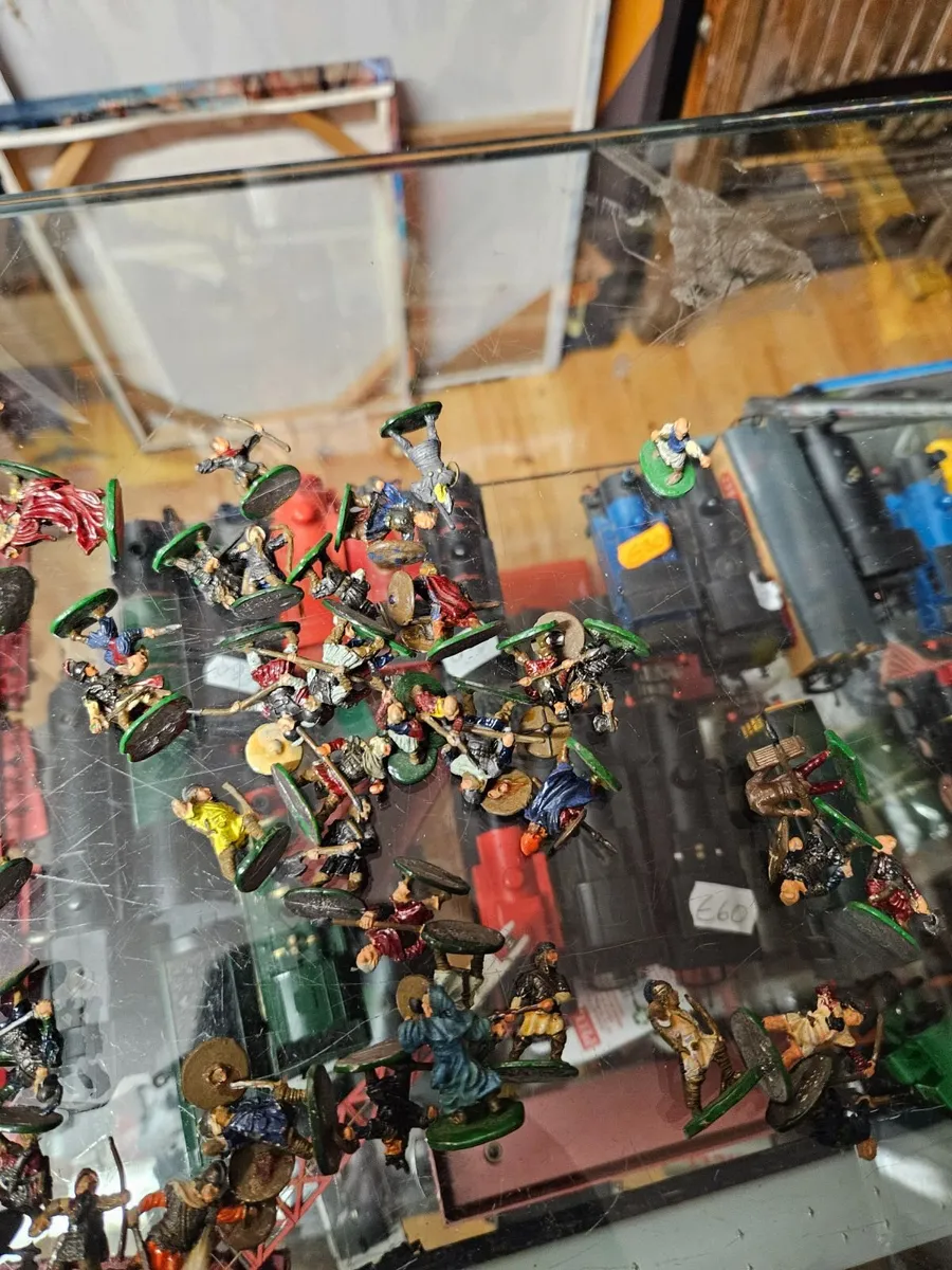 Warhammer Cast Metal Figures 70 - Image 1