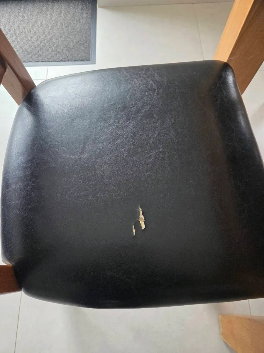 Kitchen table - Image 2