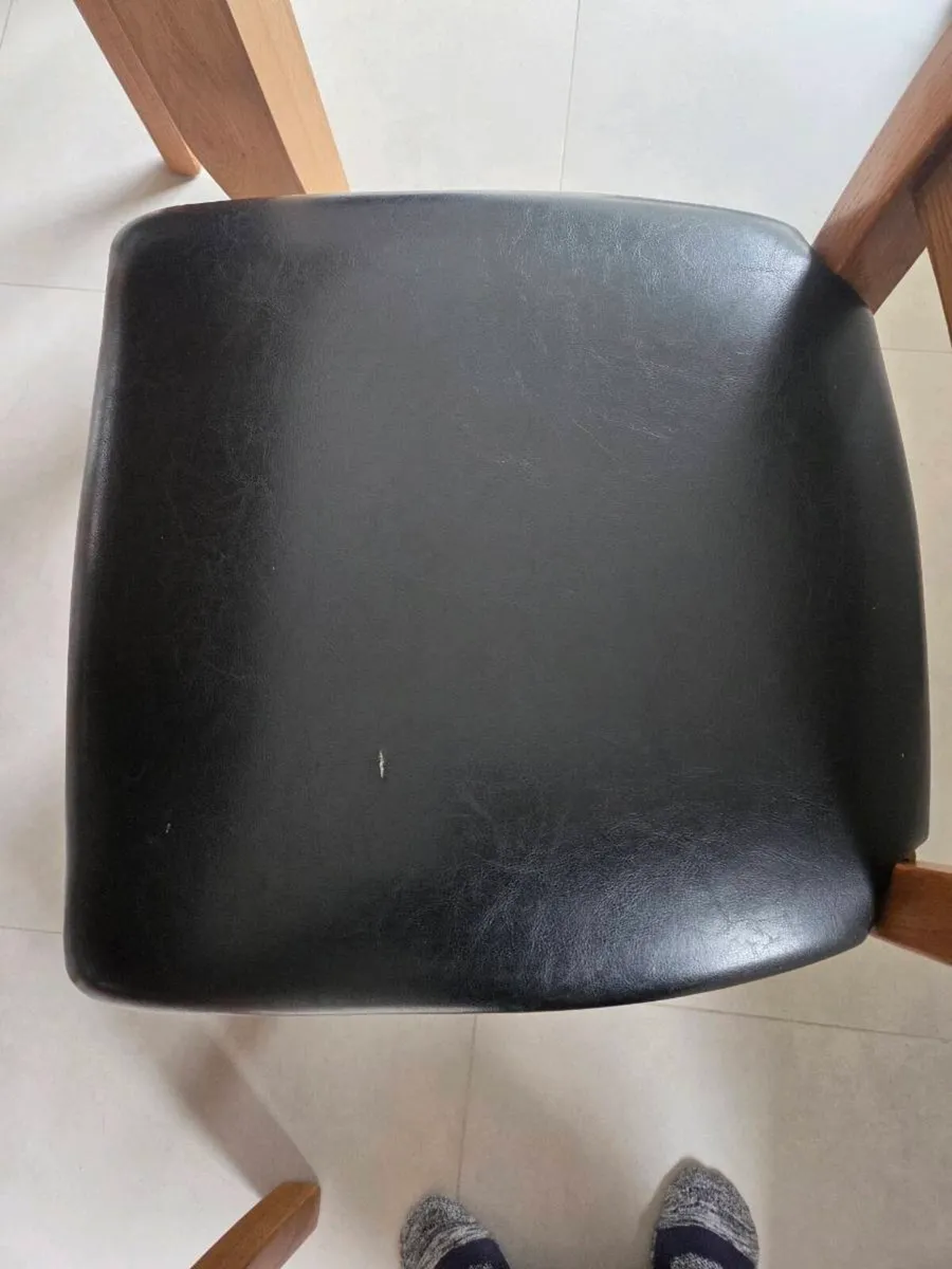 Kitchen table - Image 4