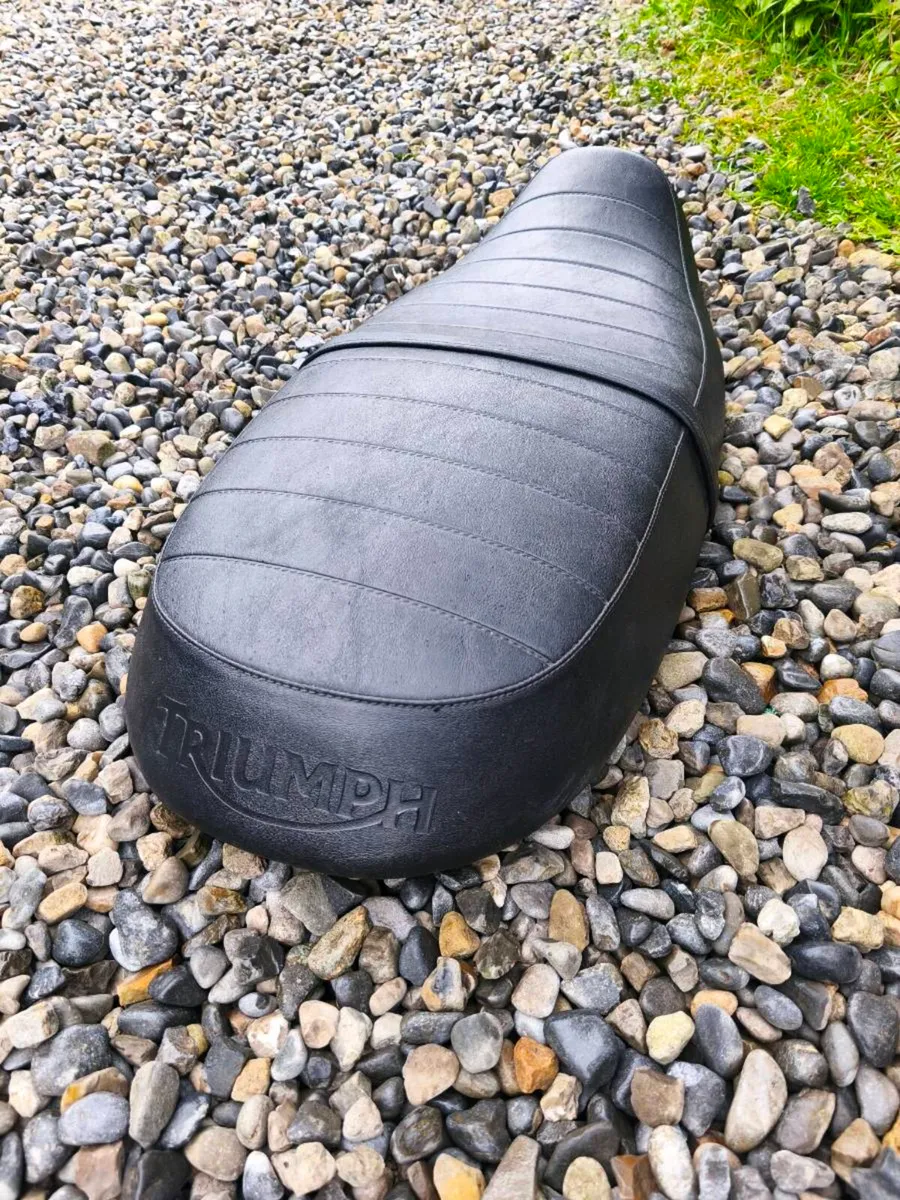 Triumph seat & tail tidy - Image 1