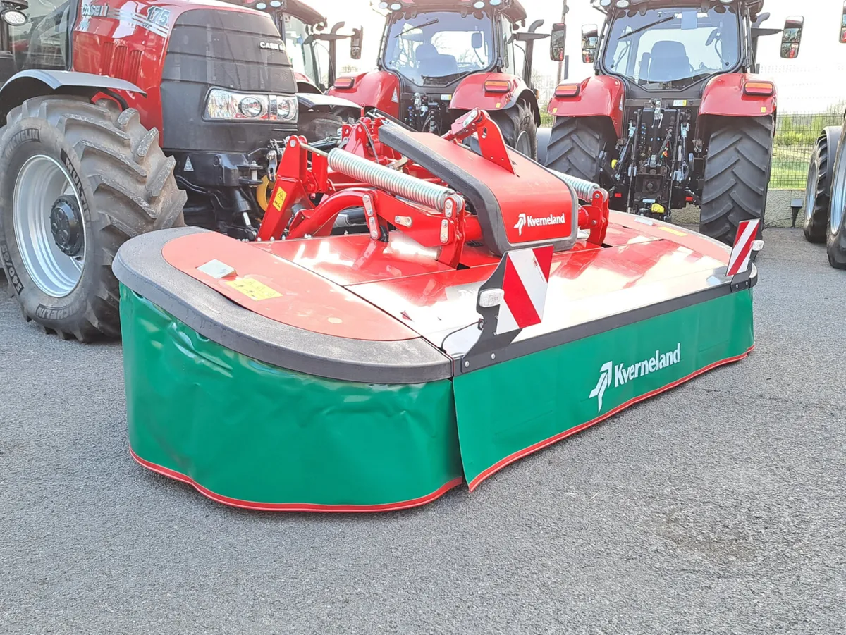 NEW KVERNELAND FRONT AND REAR MOUNTED MOWERS - Image 4