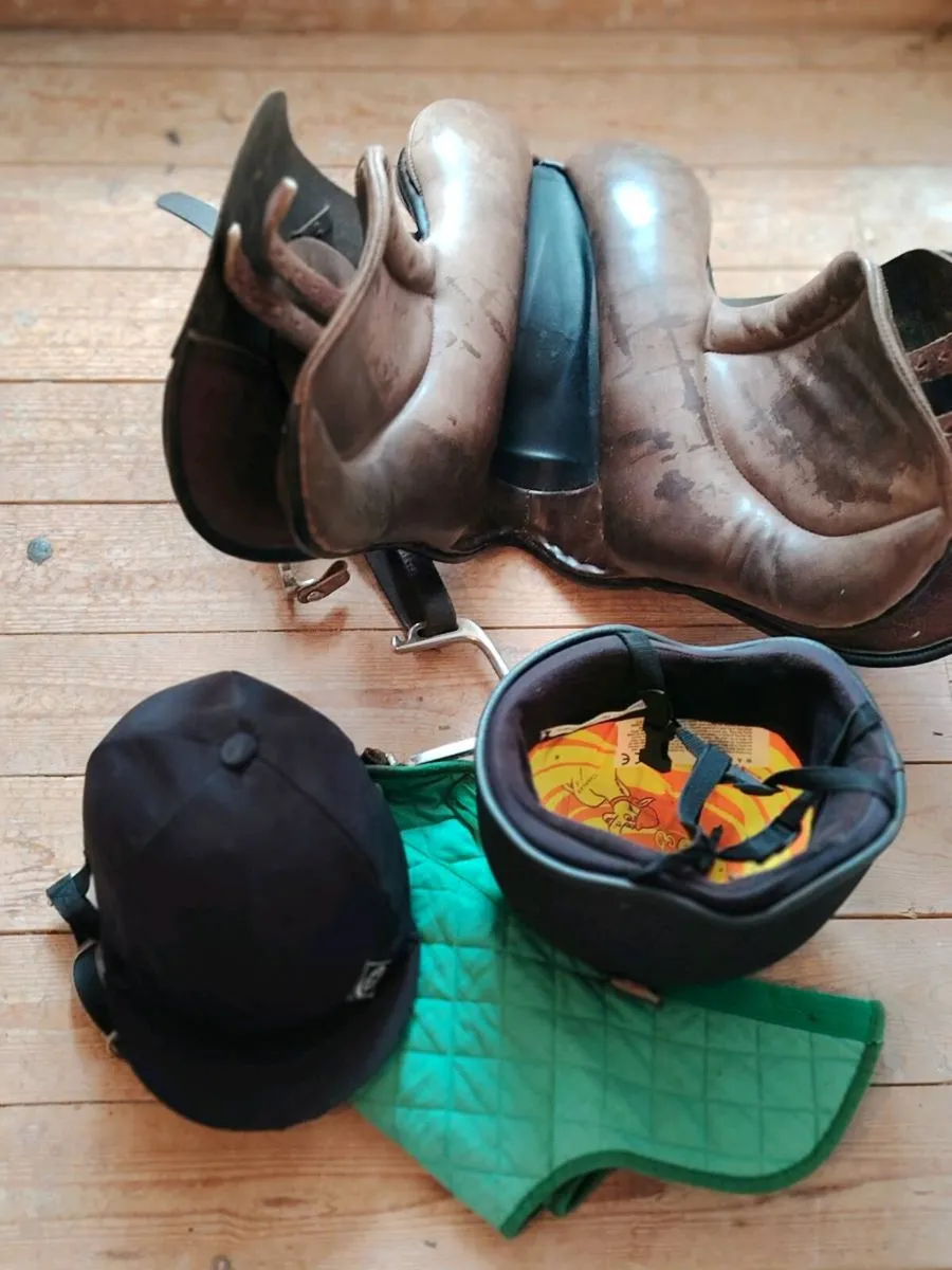 Pony saddle - Image 1