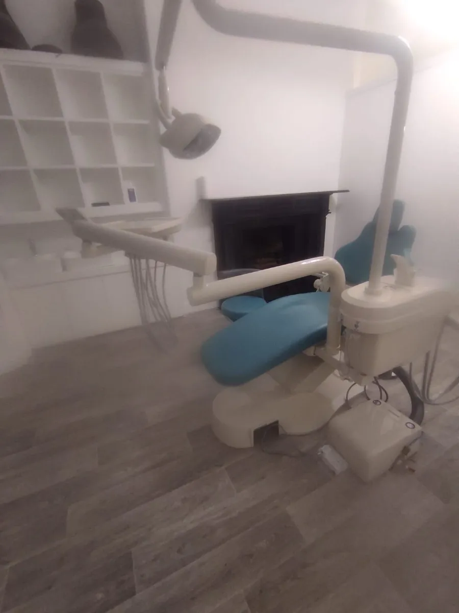 Dental chair - Image 2
