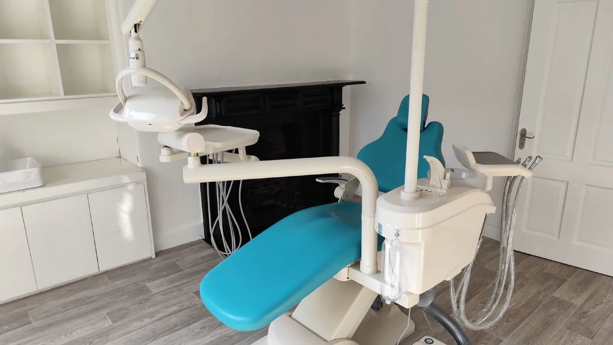 Dental chair - Image 3