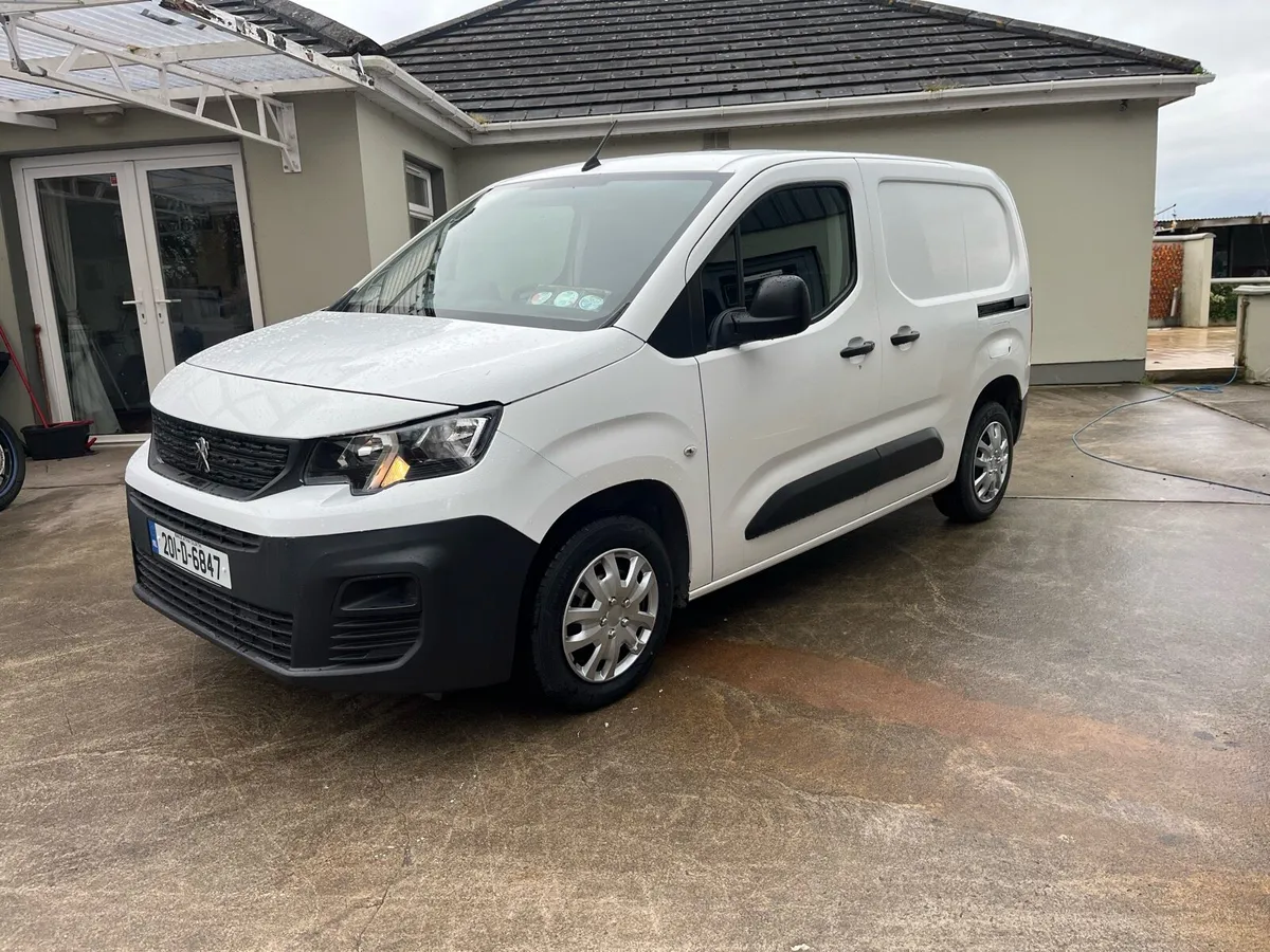 Peugeot partner 1.5d 201 reg new Cvrt mint con - Image 2
