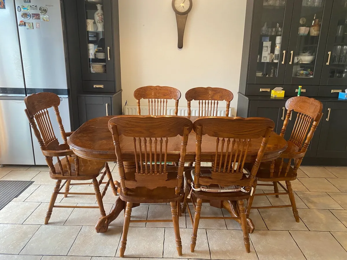 Dining table with six chairs (Extendable) - Image 3