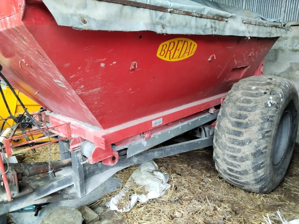 Fert spreader - Image 1