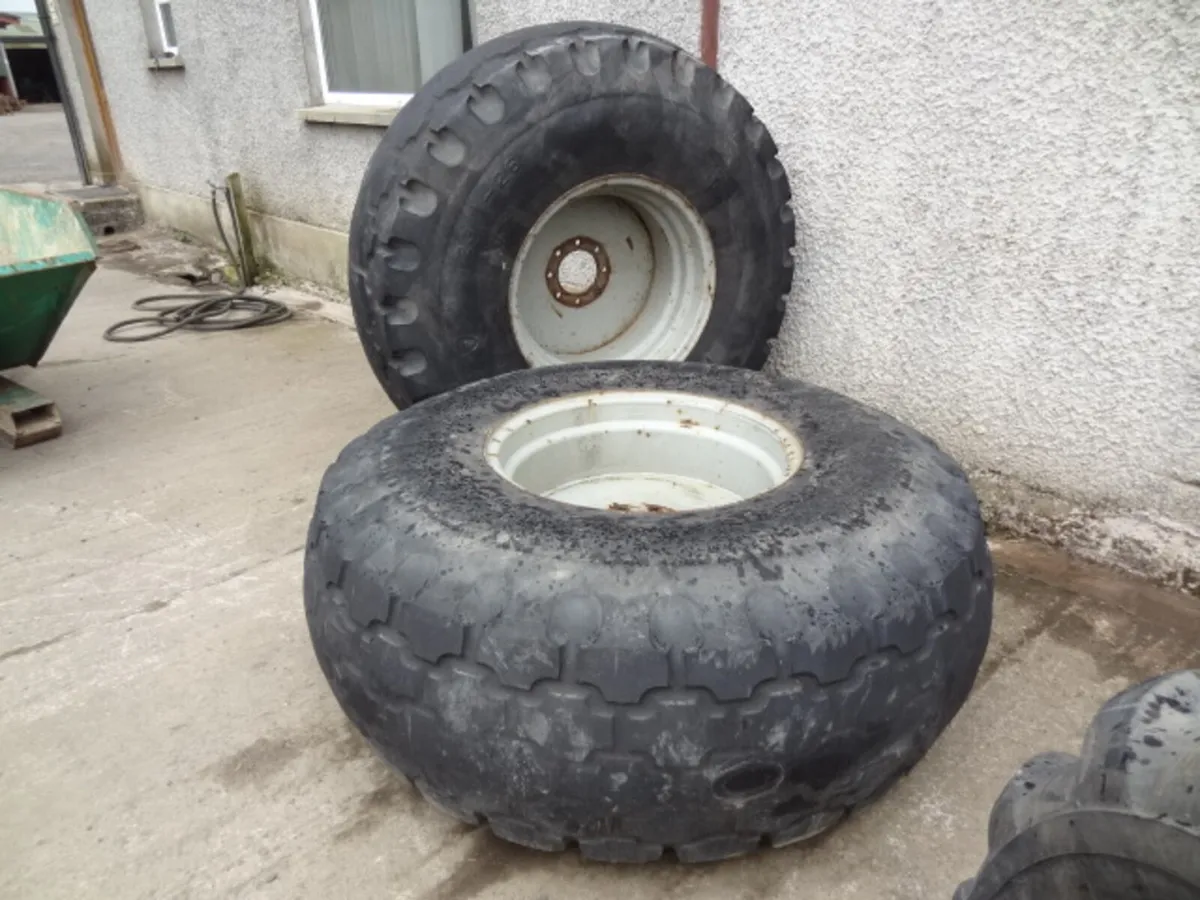 Firestone 23.1R26 Grass Turf Wheels - Image 3