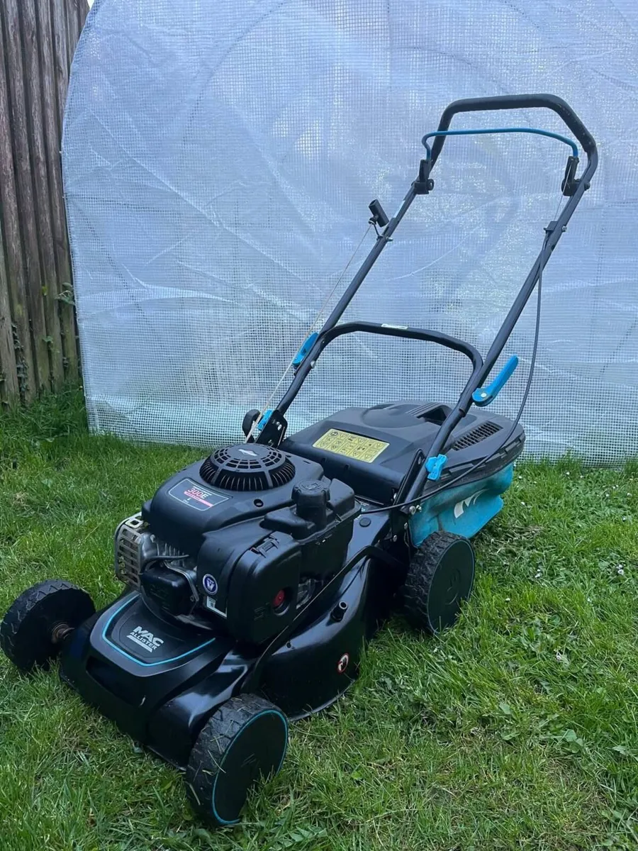 Lawnmower Briggs and Stratton - Image 1