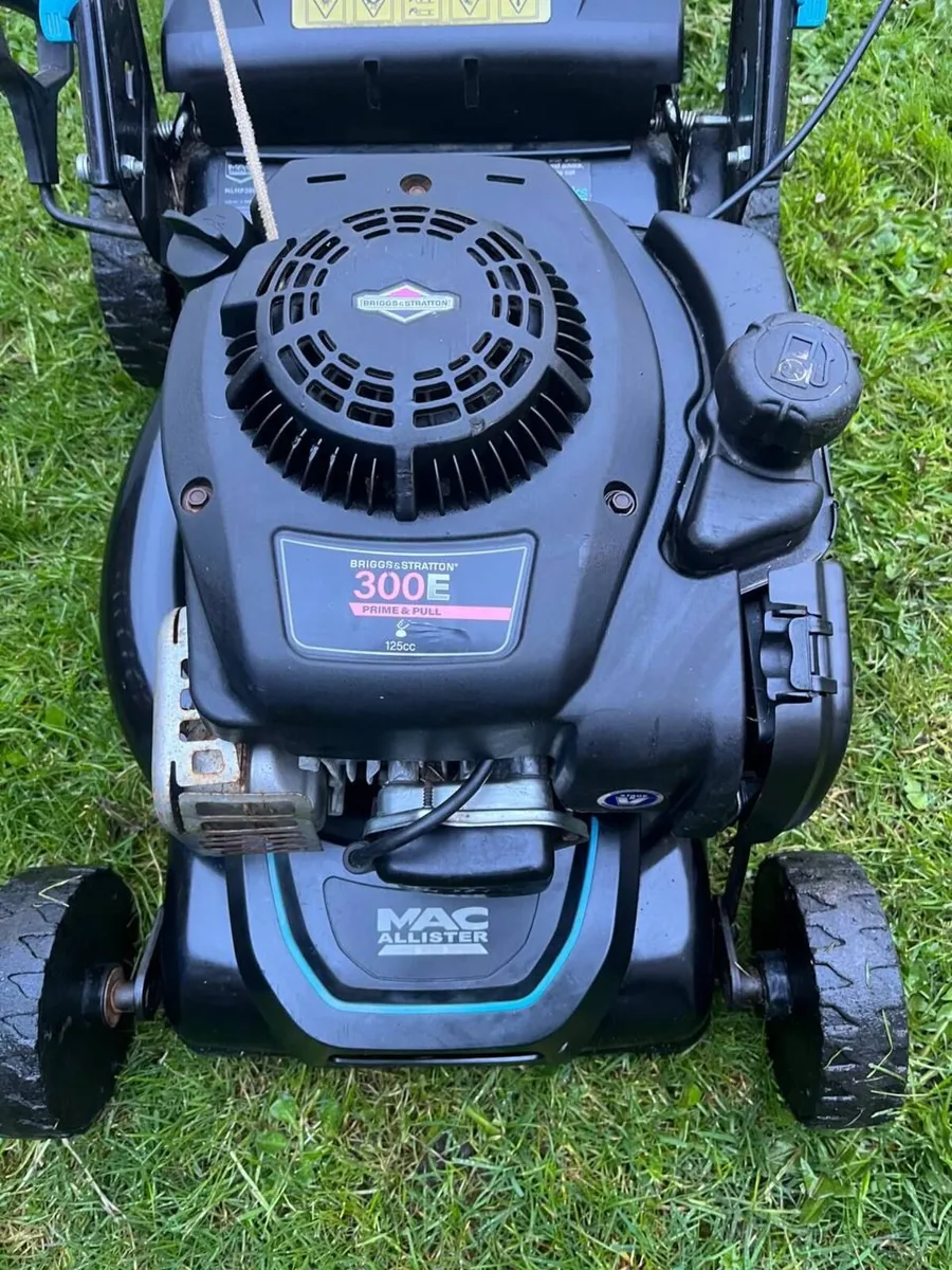 Lawnmower Briggs and Stratton - Image 3