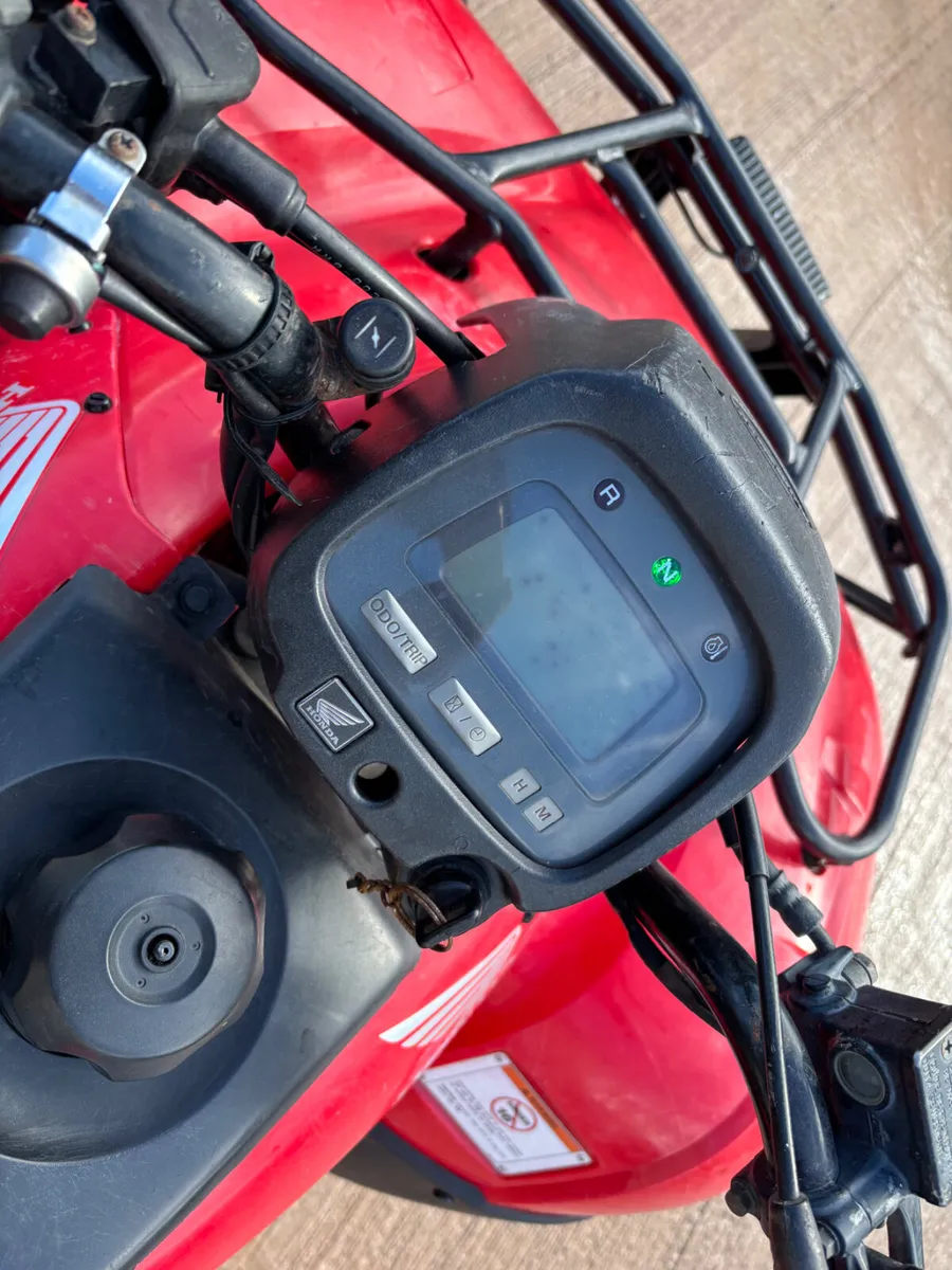 Honda 250 farm quad - Image 3