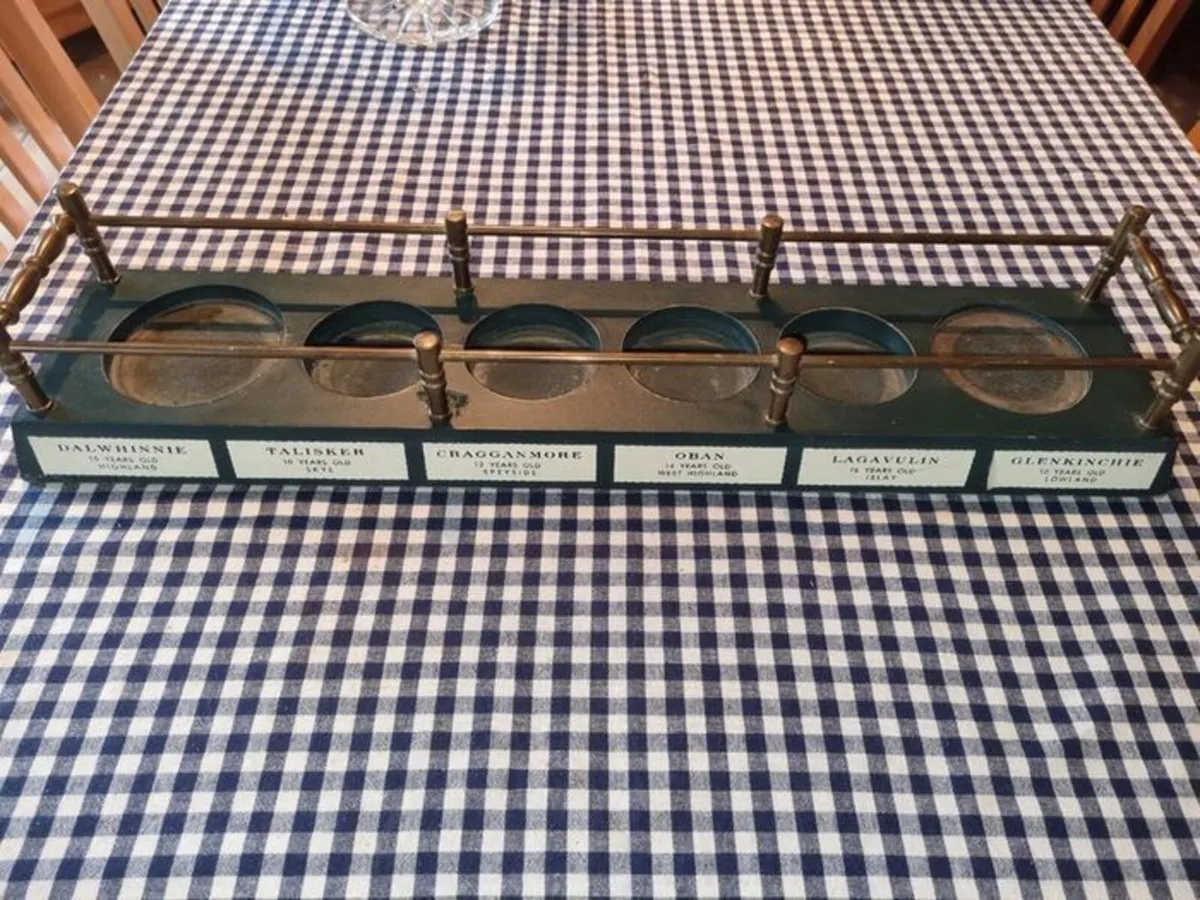 Classic Malts Whisky Display Stand - Image 3