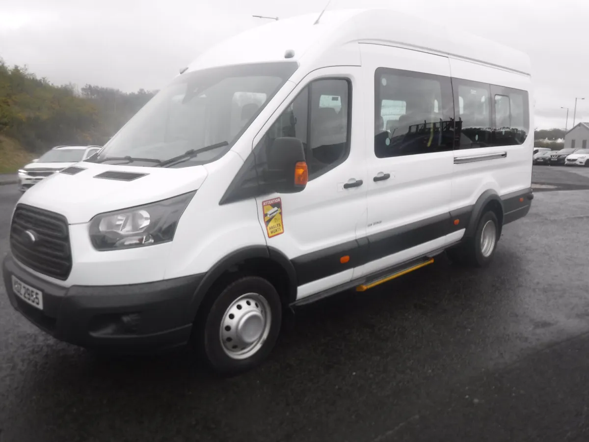 2017 Ford Transit 17 seater minibus, tacho,air con - Image 2