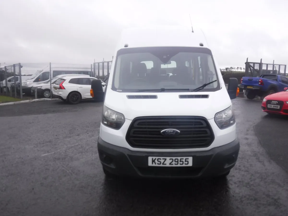 2017 Ford Transit 17 seater minibus, tacho,air con - Image 3