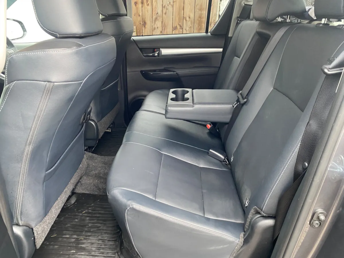 Toyota Hilux SR5 Automatic - 252 - plus vat - Image 4