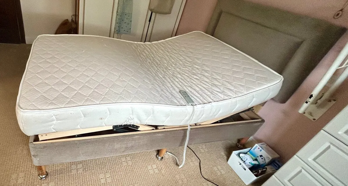 4ft Adjustable Bed - Image 2