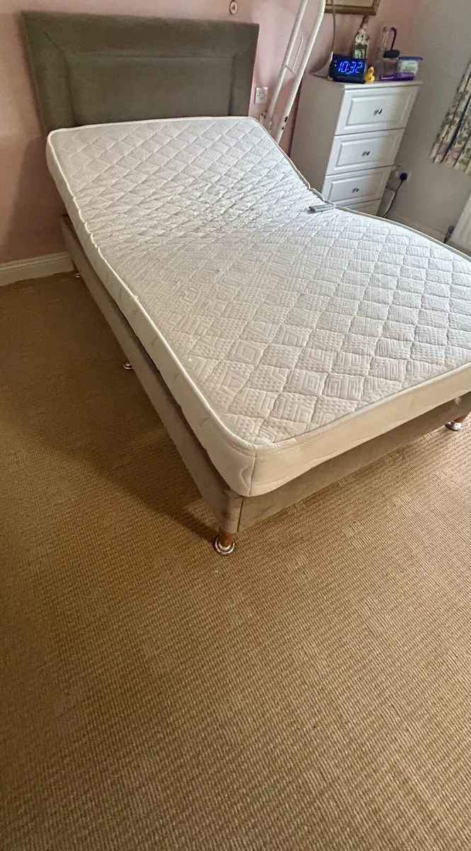 4ft Adjustable Bed - Image 3