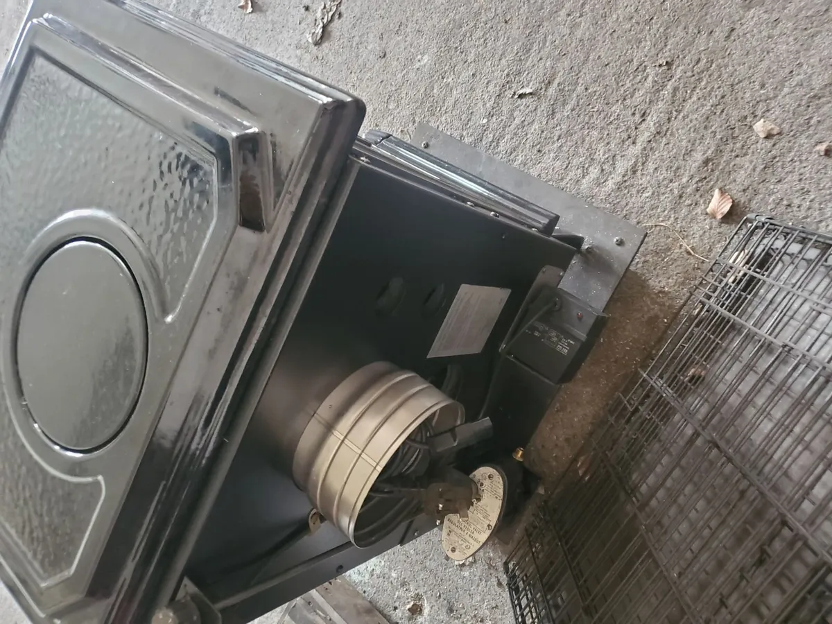 Black Enamel Stanley tara oil stove 8 kw - Image 4