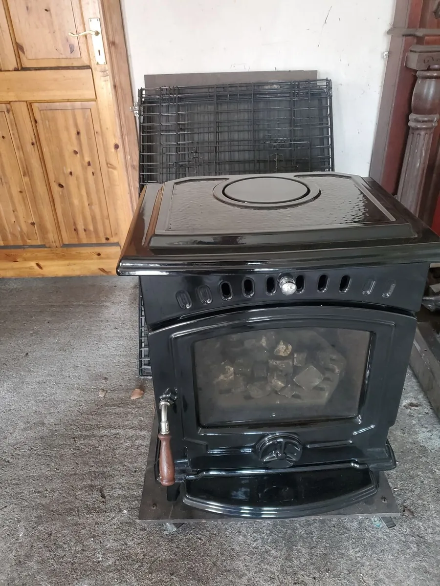 Black Enamel Stanley tara oil stove 8 kw - Image 1