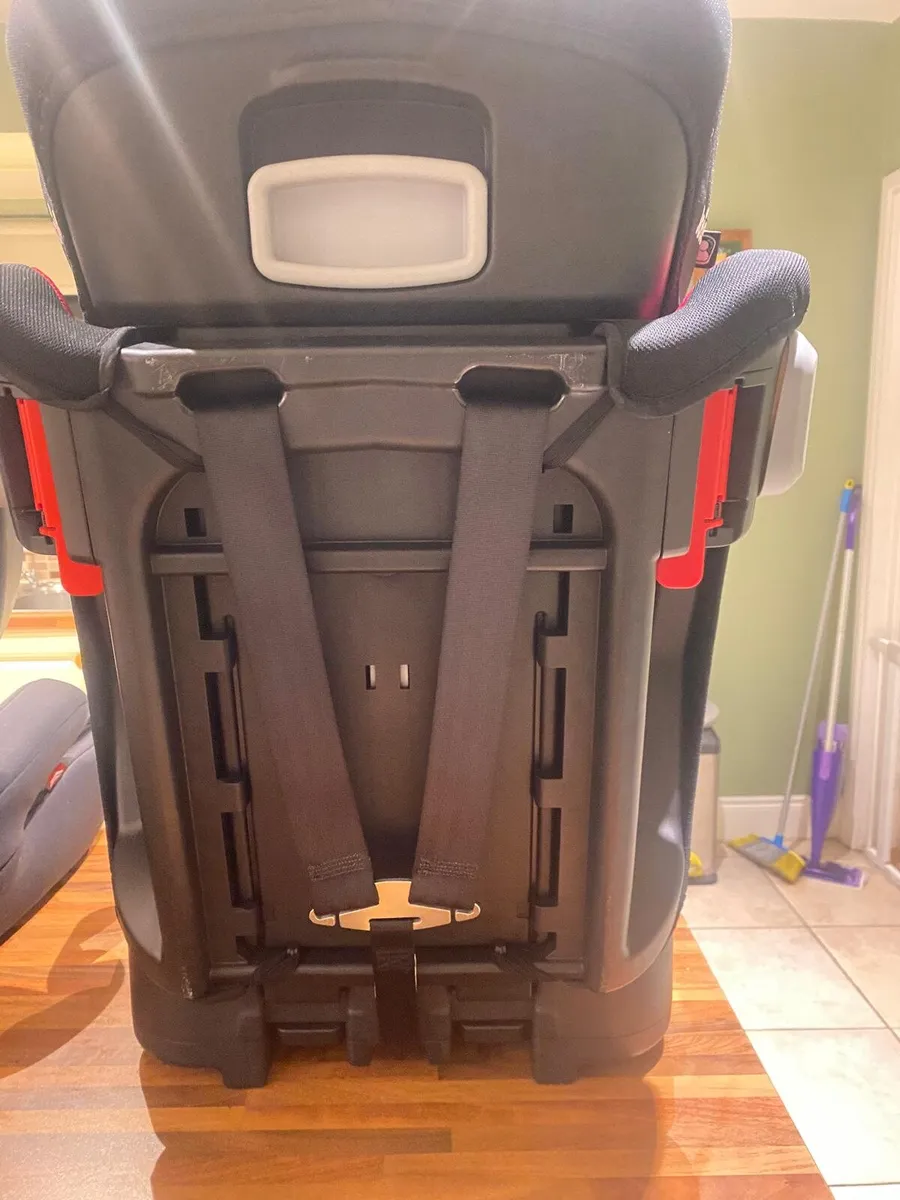 Joie stroller, 2 joie car seats, maxi Cosy i size - Image 2