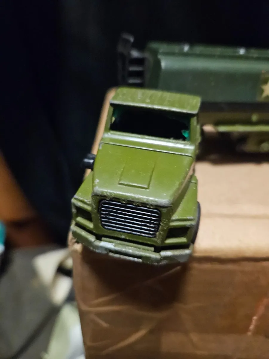 Matchbox Battlekings Fuel Tanker - Image 2