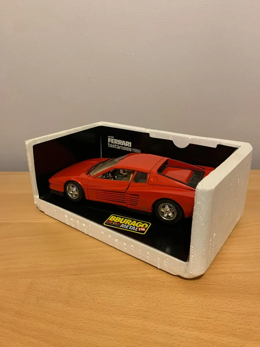 1984 Ferrari Testarossa 1/18 Burago Model Car - Image 4