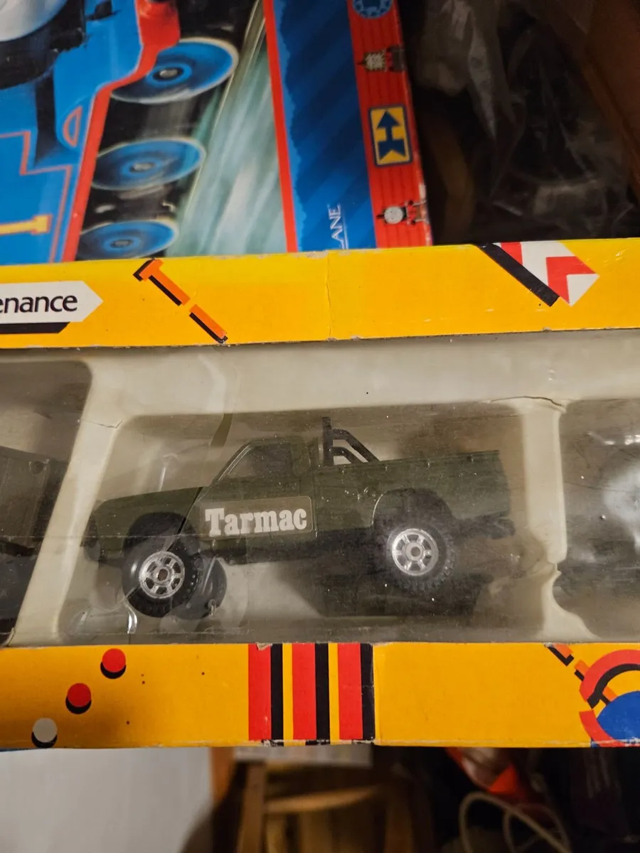 Corgi Tarmac Highway Maintaince Set - Image 2