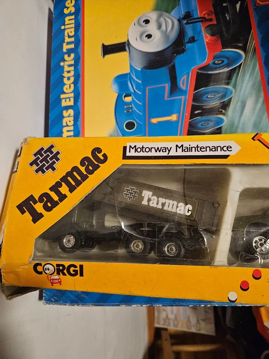Corgi Tarmac Highway Maintaince Set - Image 4