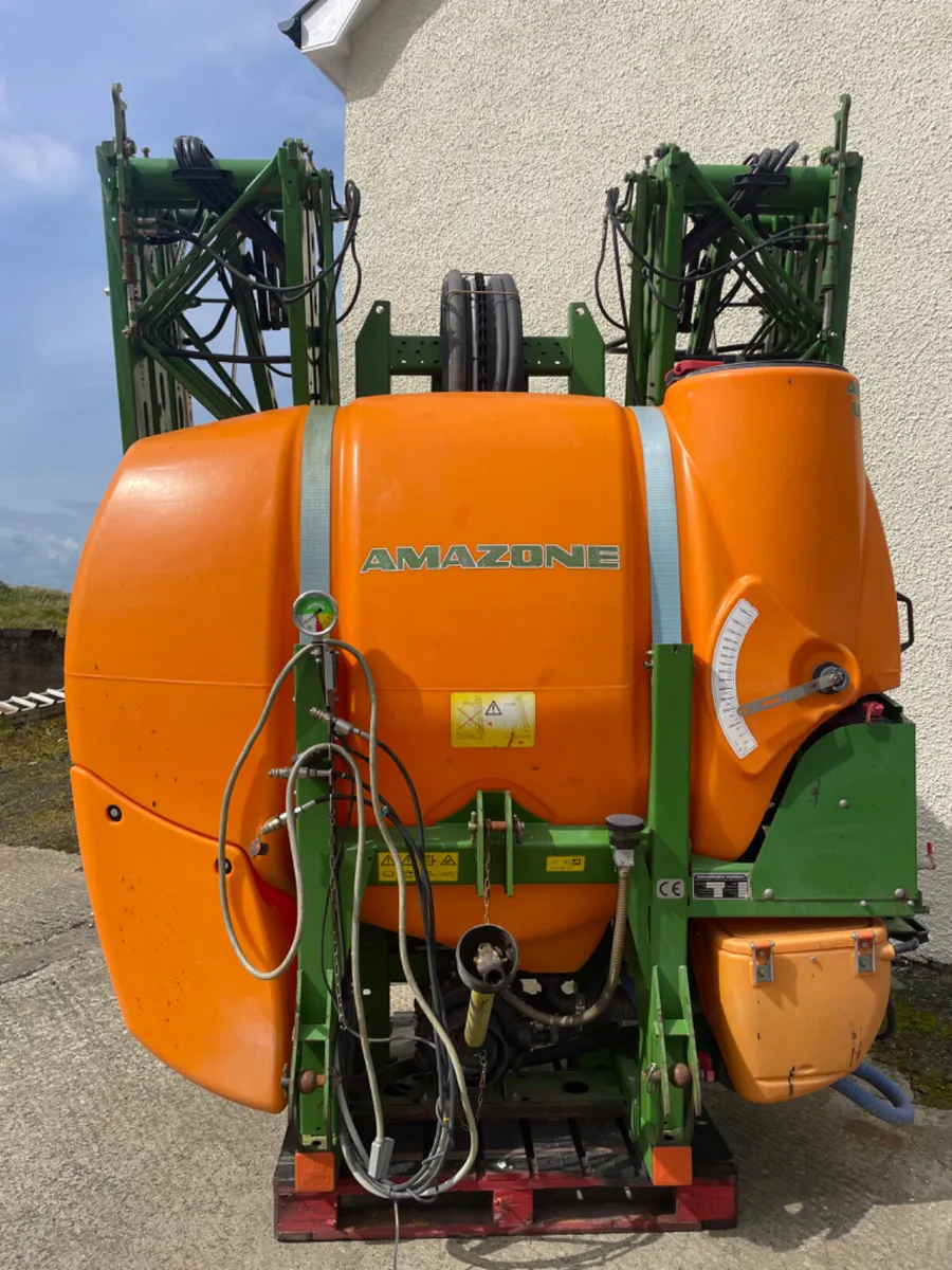 Amazone UF1201 sprayer 21/15m - Image 1