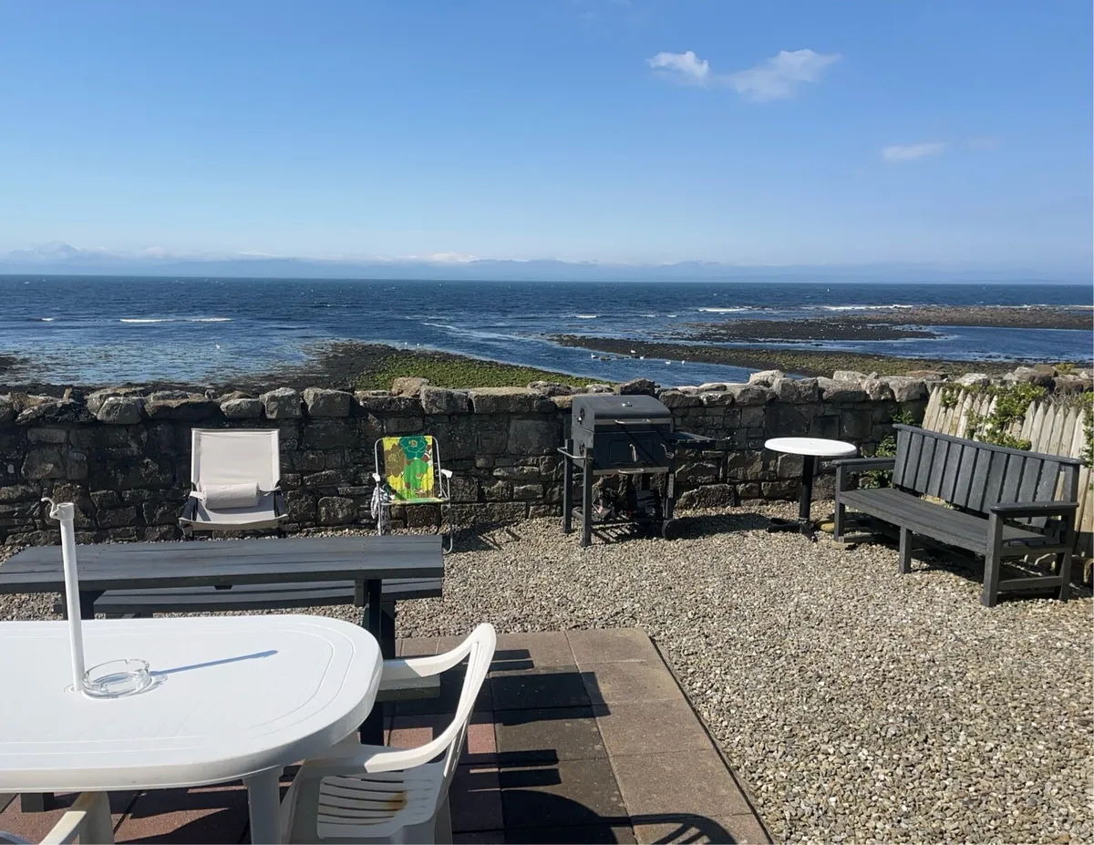 Holiday home to rent - Image 2