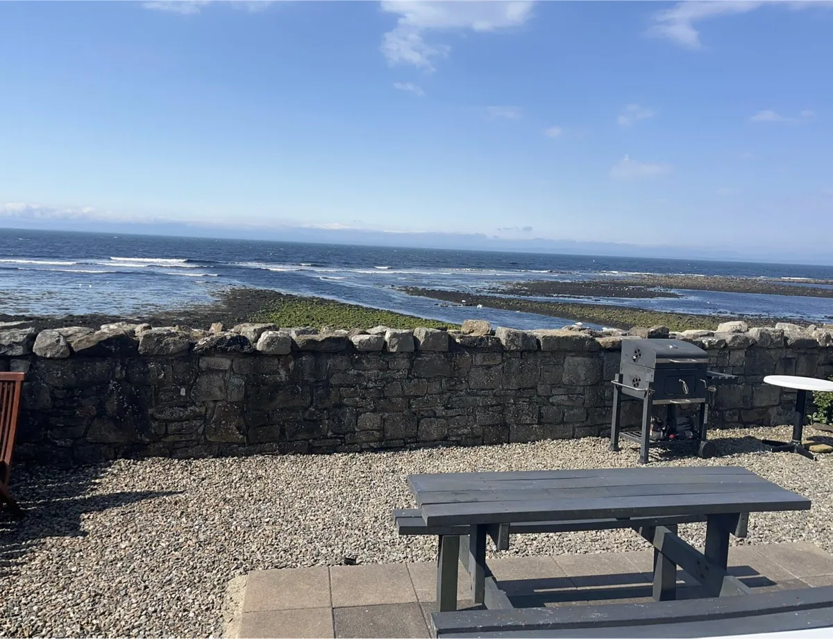 Holiday home to rent - Image 1