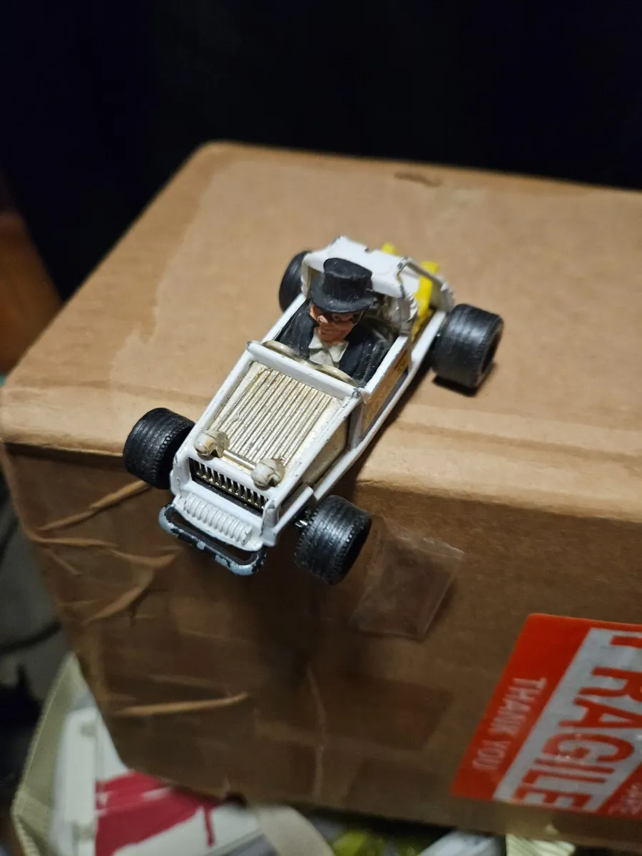 Corgi 1970's Batman Penguin Car - Image 1