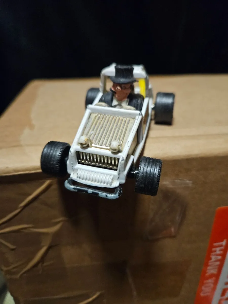 Corgi 1970's Batman Penguin Car - Image 2