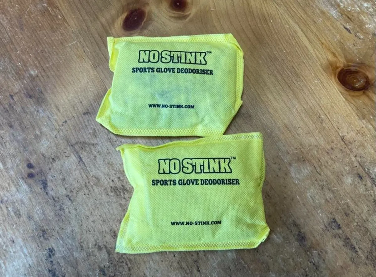 Adidas Hybrid 100 Boxing Gloves - Clean & Ready - Image 3