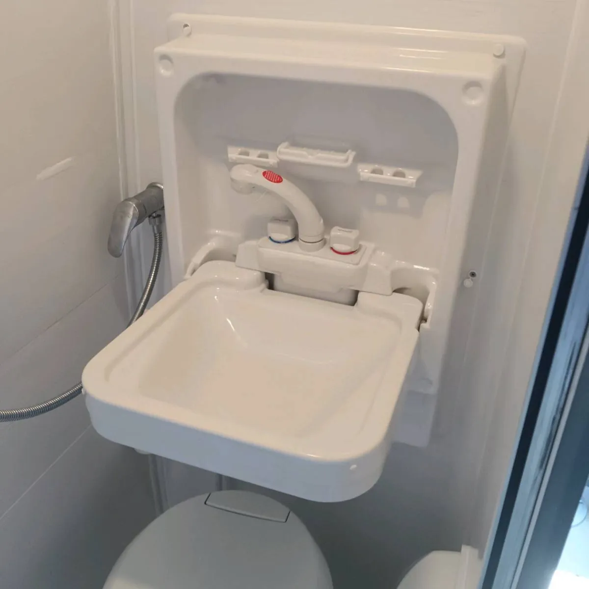 VW Crafter Campervan - Image 3