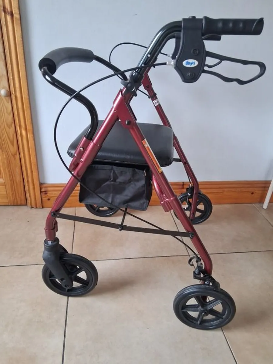 4 wheeled rollator - Image 1