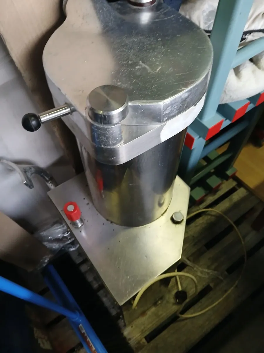 Sausage commercial hydraulic  machine ... - Image 2