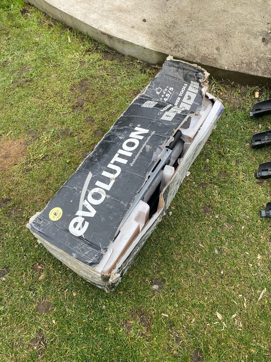 Mitre saw bench. - Image 1