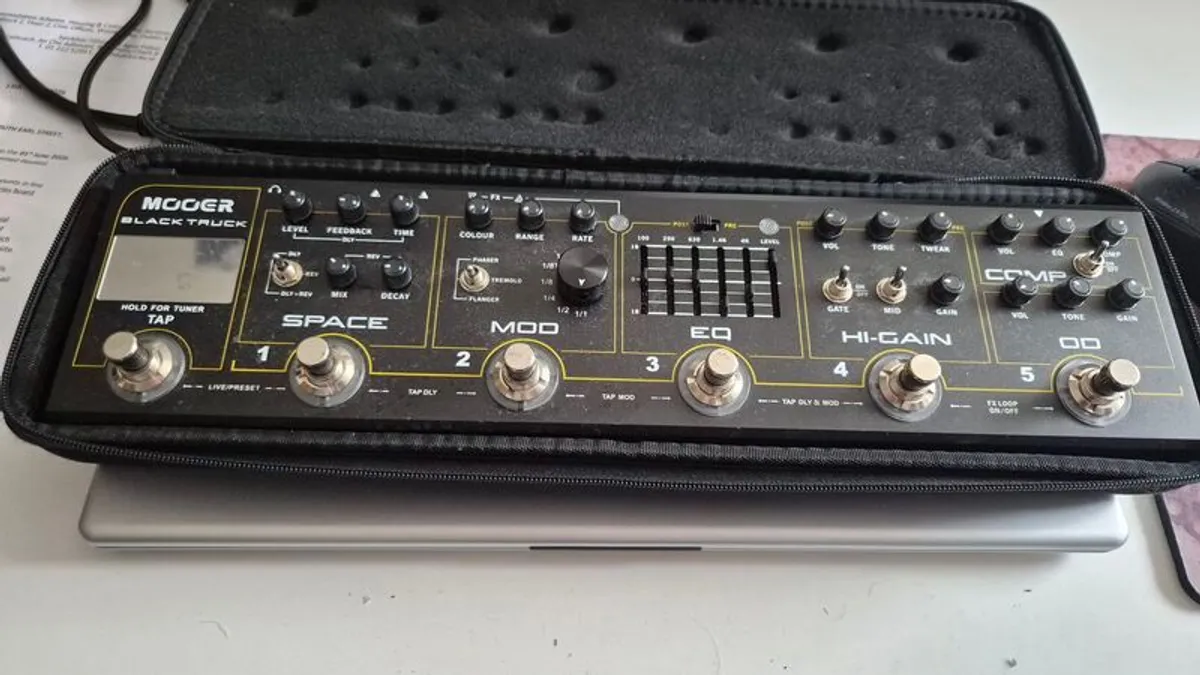 Mooer Black Truck multi effects pedal - Image 1