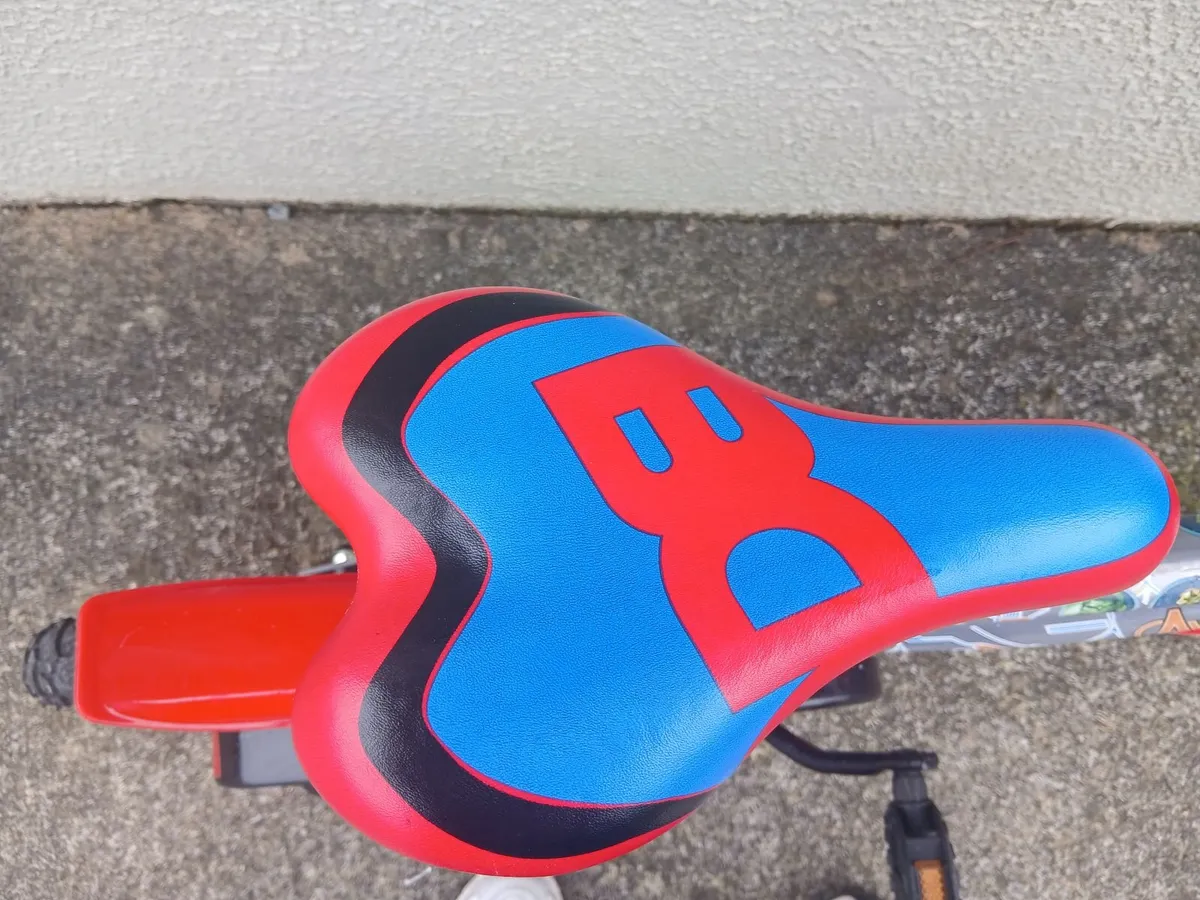 Boys Avenger Bike - Image 1