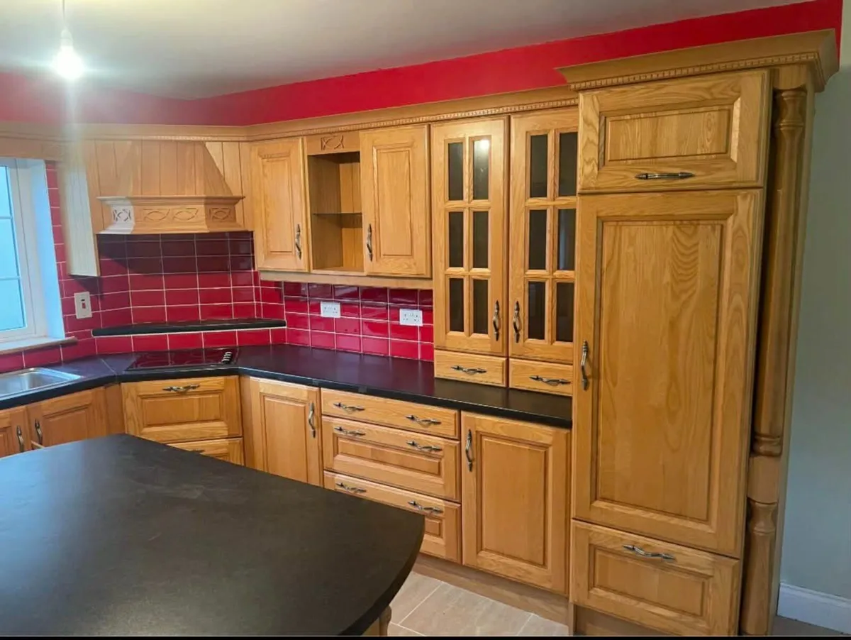 Kitchen units and appliances - Image 2