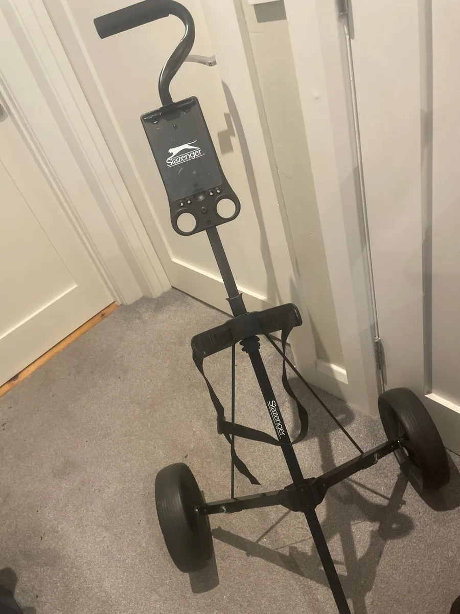 Golf bag + clubs + trolly - Image 2