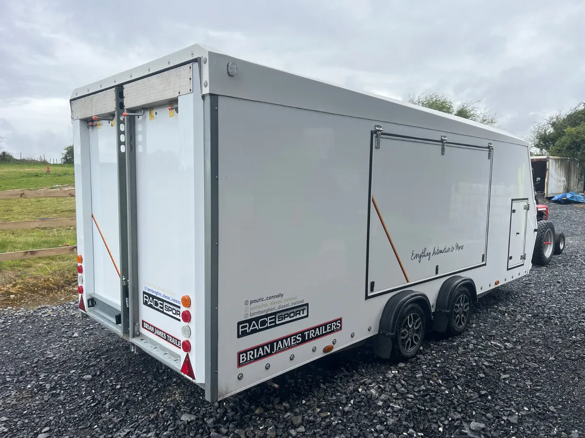 Brian James shuttle trailer - Image 2