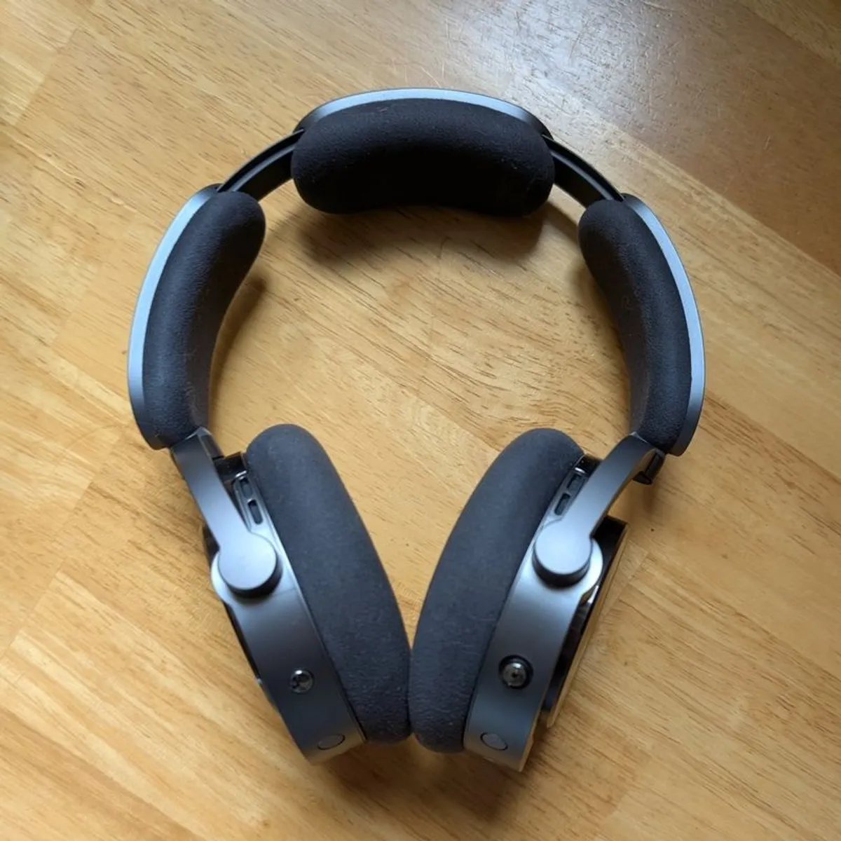DYSON Ontrac Headphones - Image 2