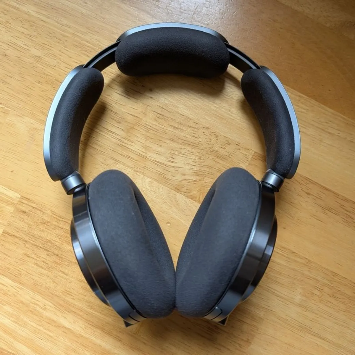 DYSON Ontrac Headphones - Image 4